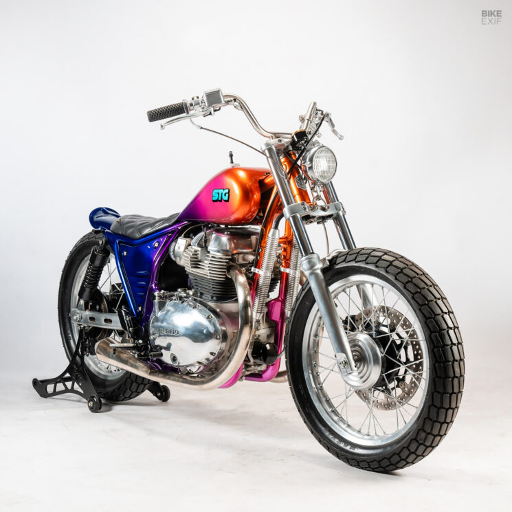 Royal Enfield Interceptor 650 bobber by STG Tracker