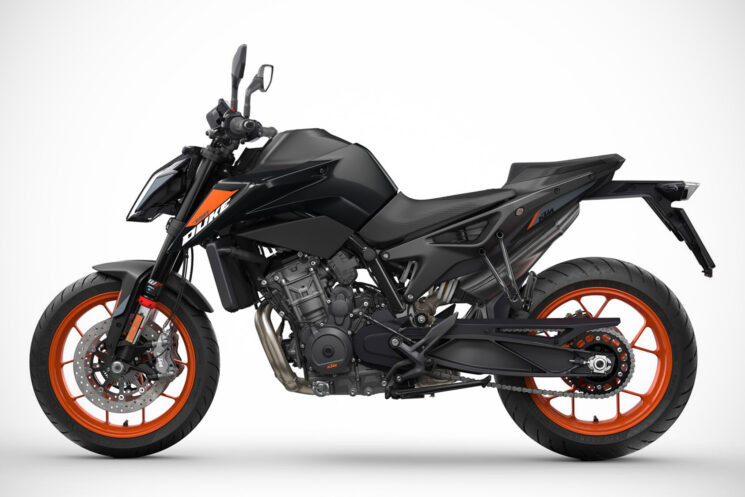 2025 KTM 790 Duke