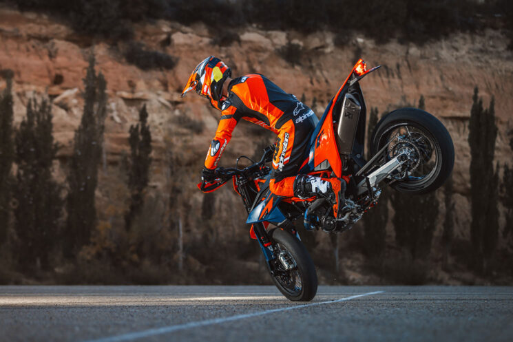 2026 KTM 690 Supermoto R