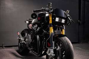 Custom Honda CBX750 by Ellaspede